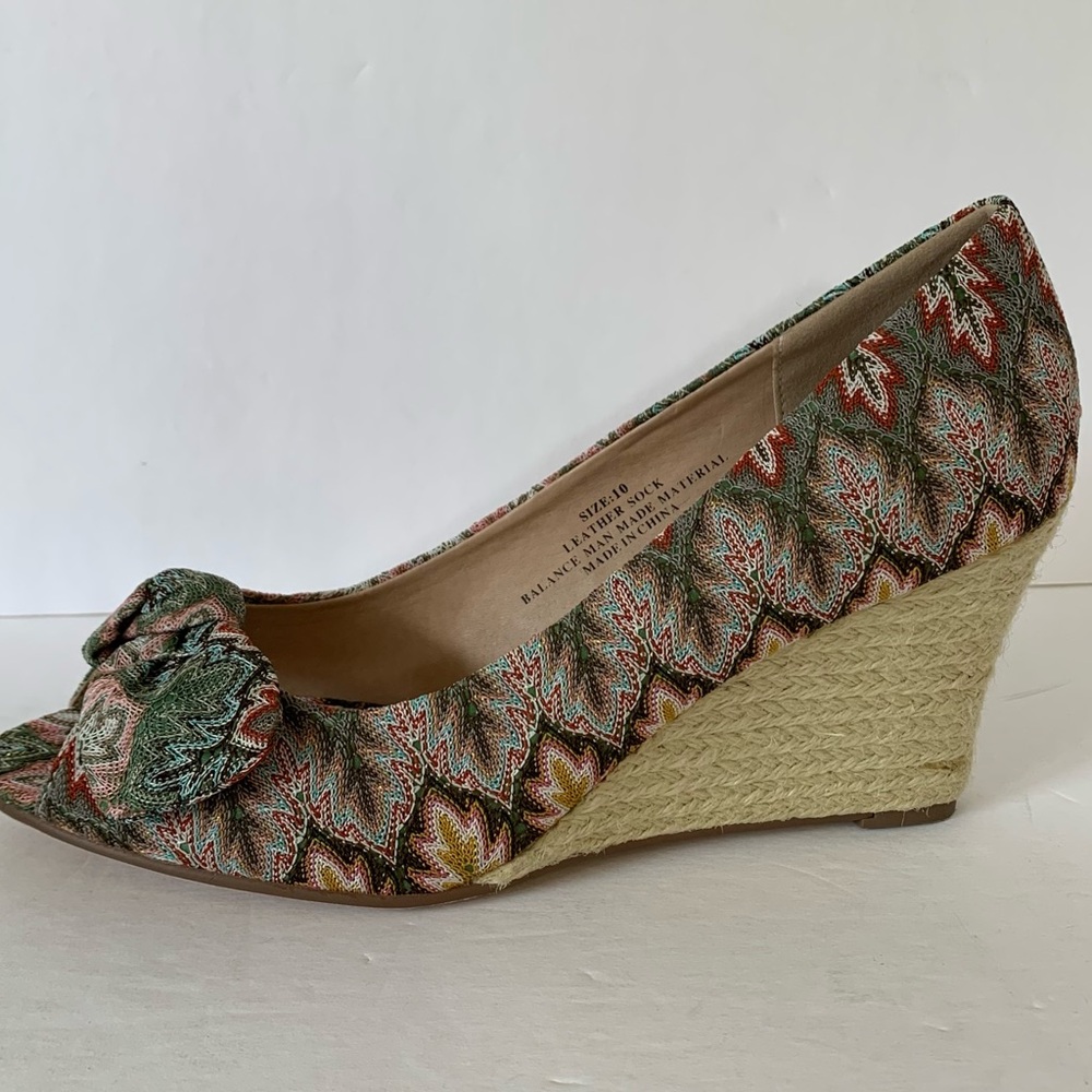 Restricted Peppermint Peep Toe Wedge Bow